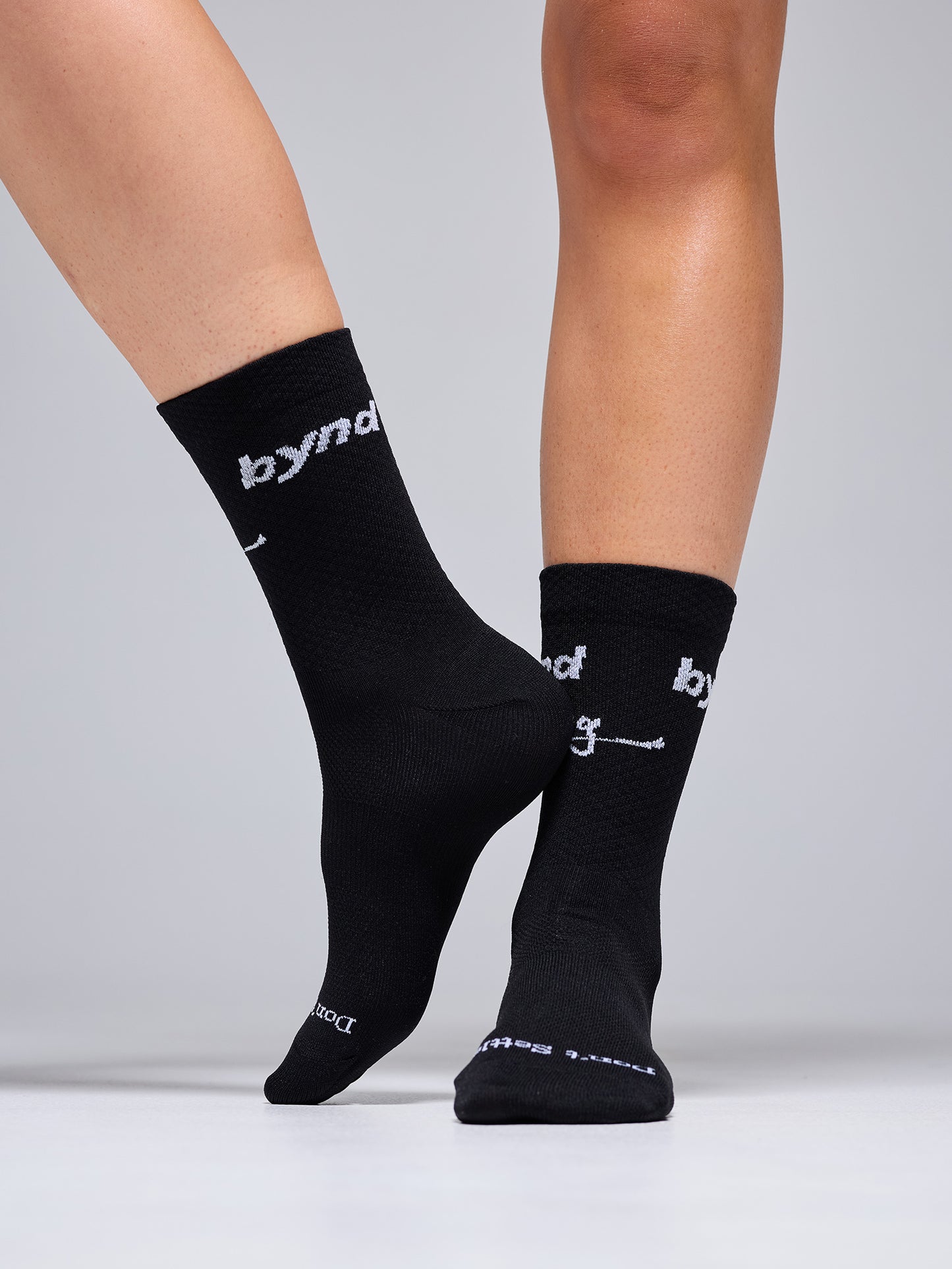 ULTRA BYND SOCKS - BLACK