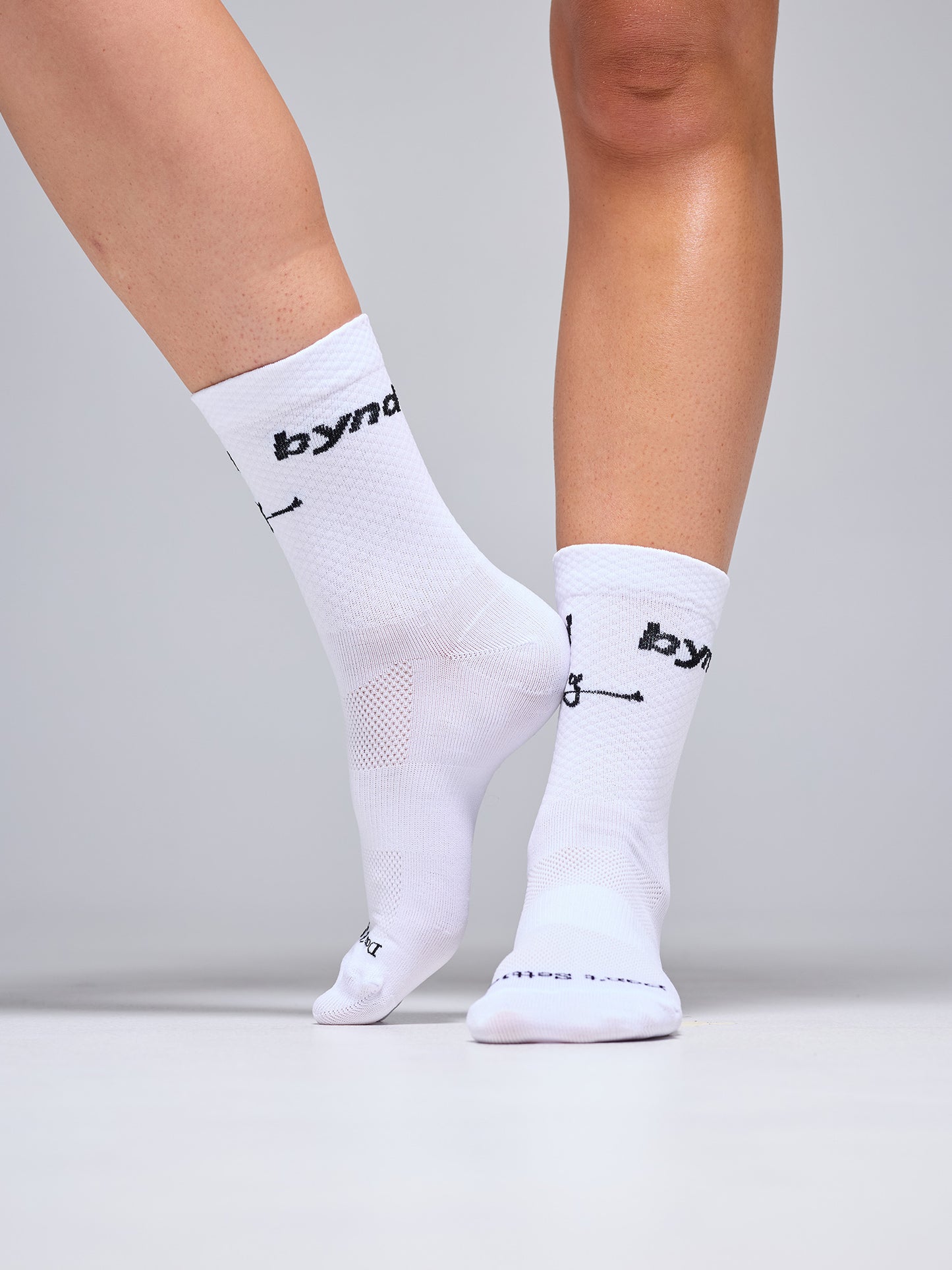 ULTRA BYND SOCKS - WHITE