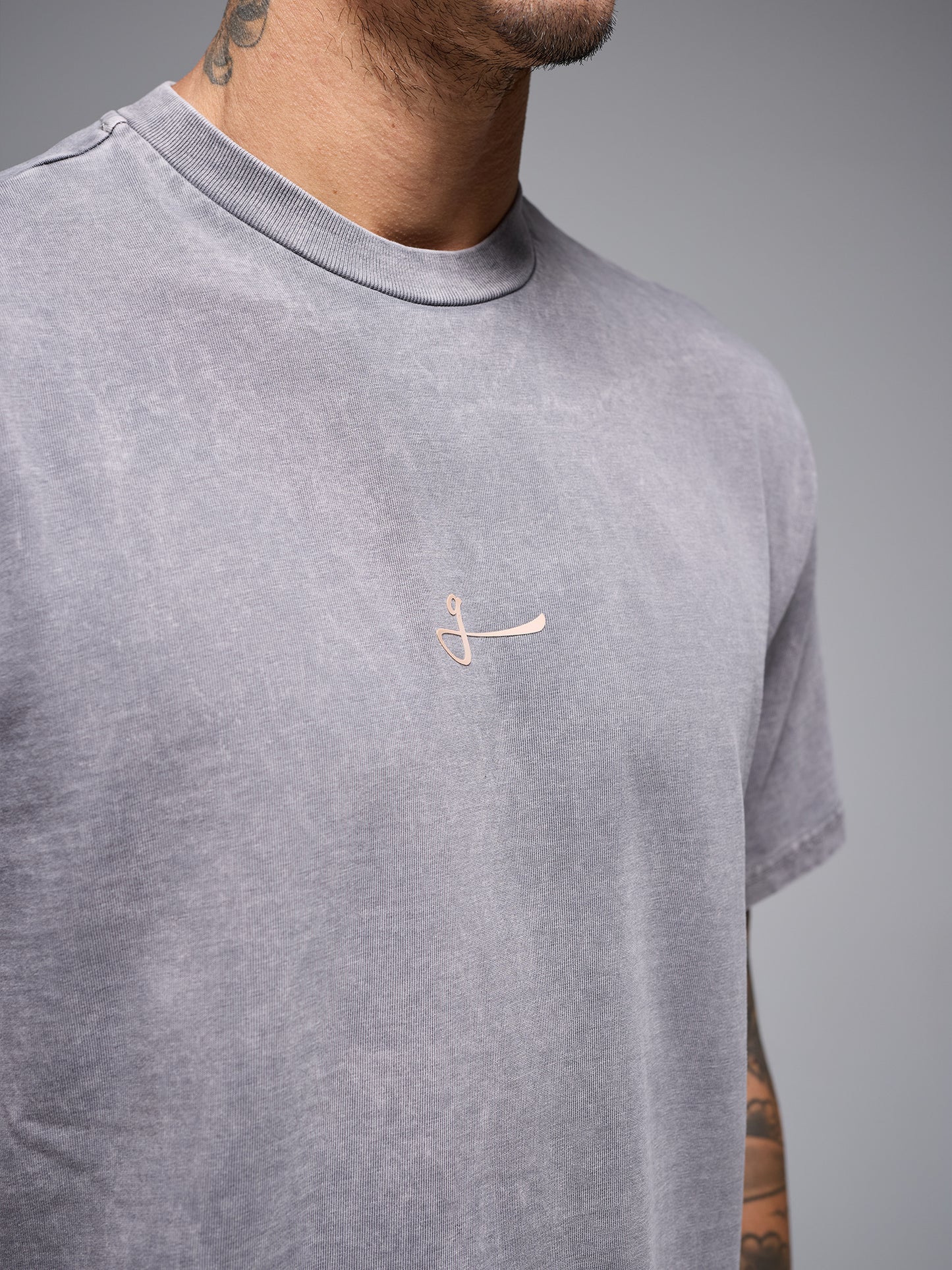 OVERSIZED ACID WASH COTTON TEE - GREY