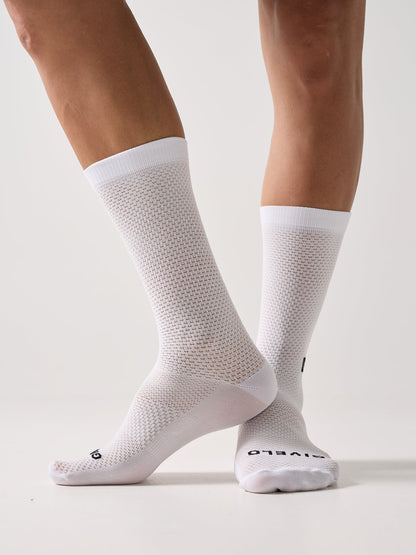 ULTRA DON'T SETTLE SOCKS - WHITE