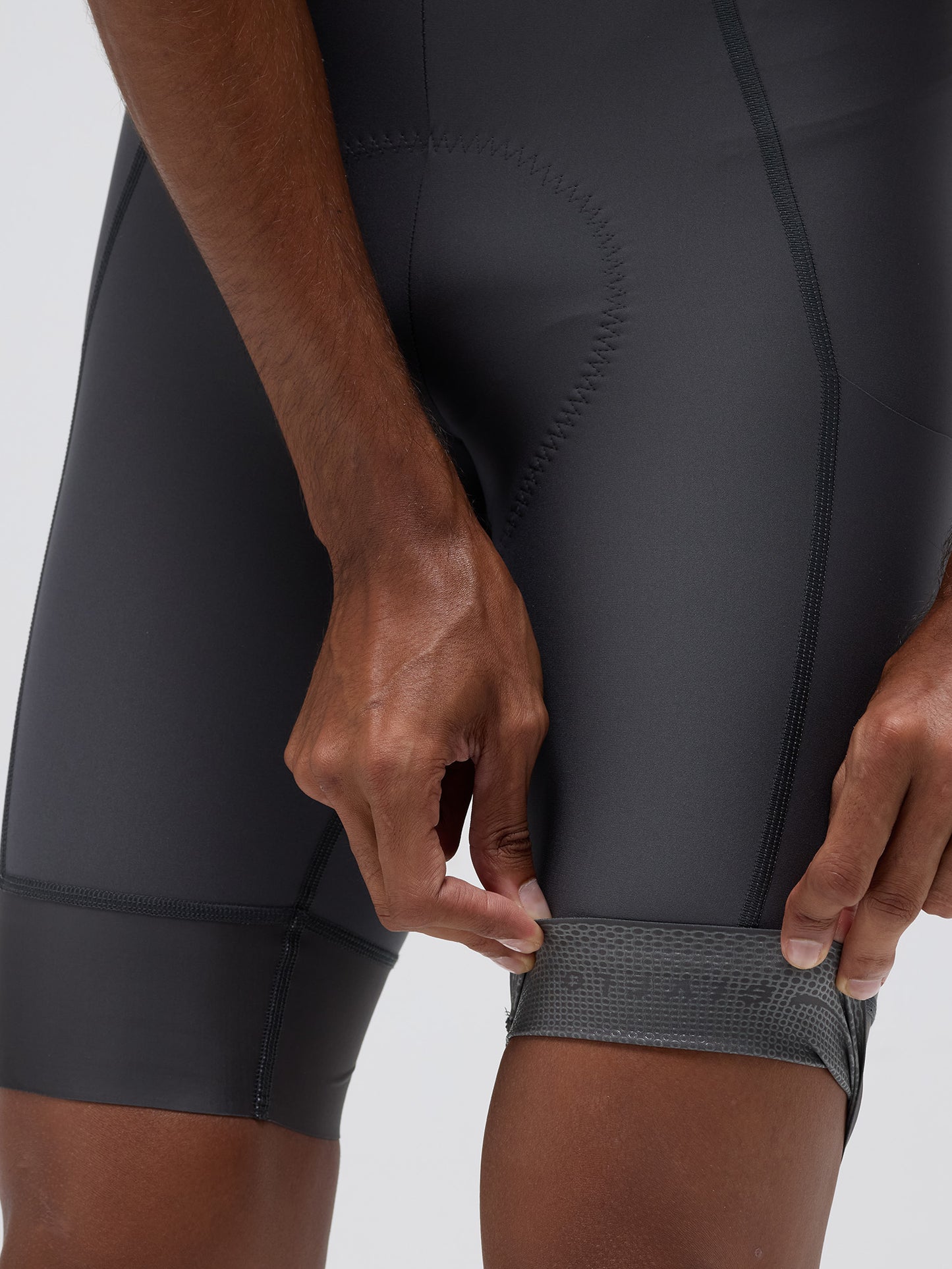 MEN'S MODERN CLASSIC CARGO BOOST BIB SHORTS - CHARCOAL